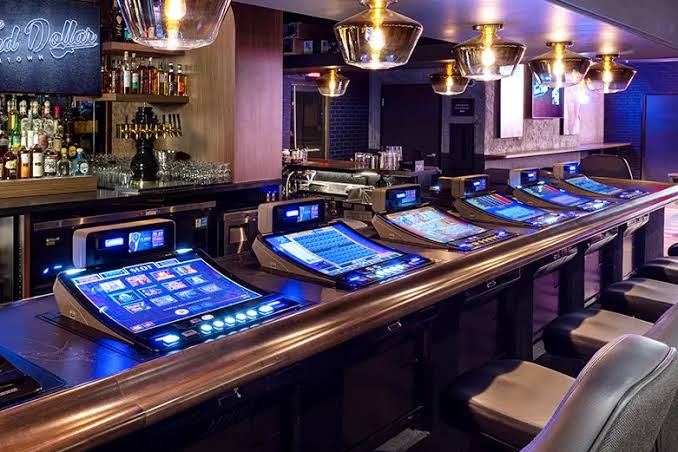 Crossroads Video Poker Lounge